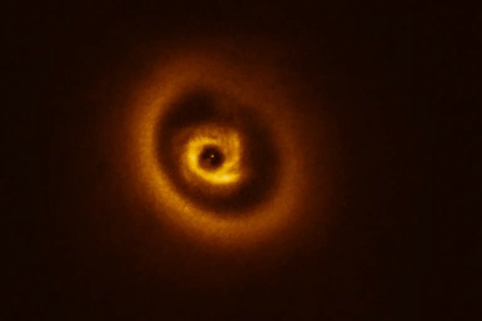 Astronomowie uchwycili narodziny nowej planety